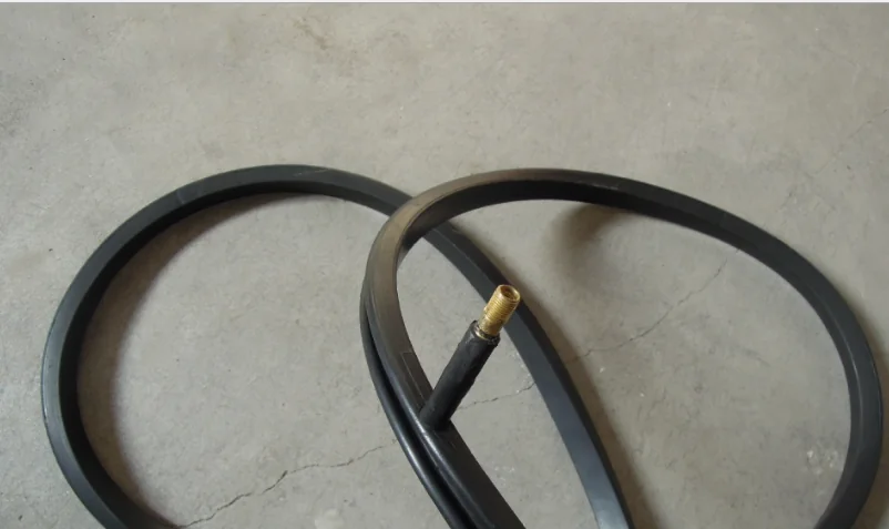 Custom inflatable seal profile and inflation valve detail - view 17 Custom inflatable seal profile and inflation valve detail, view 17